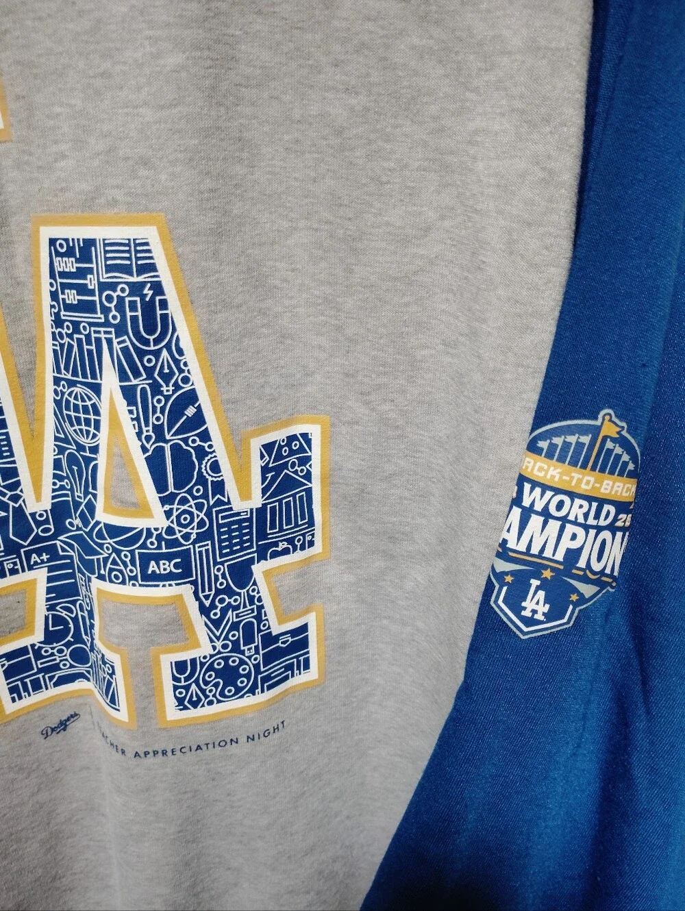 Dodgers Sweater XL Teacher Appreciation Night 4/11/26 Sweatshirt